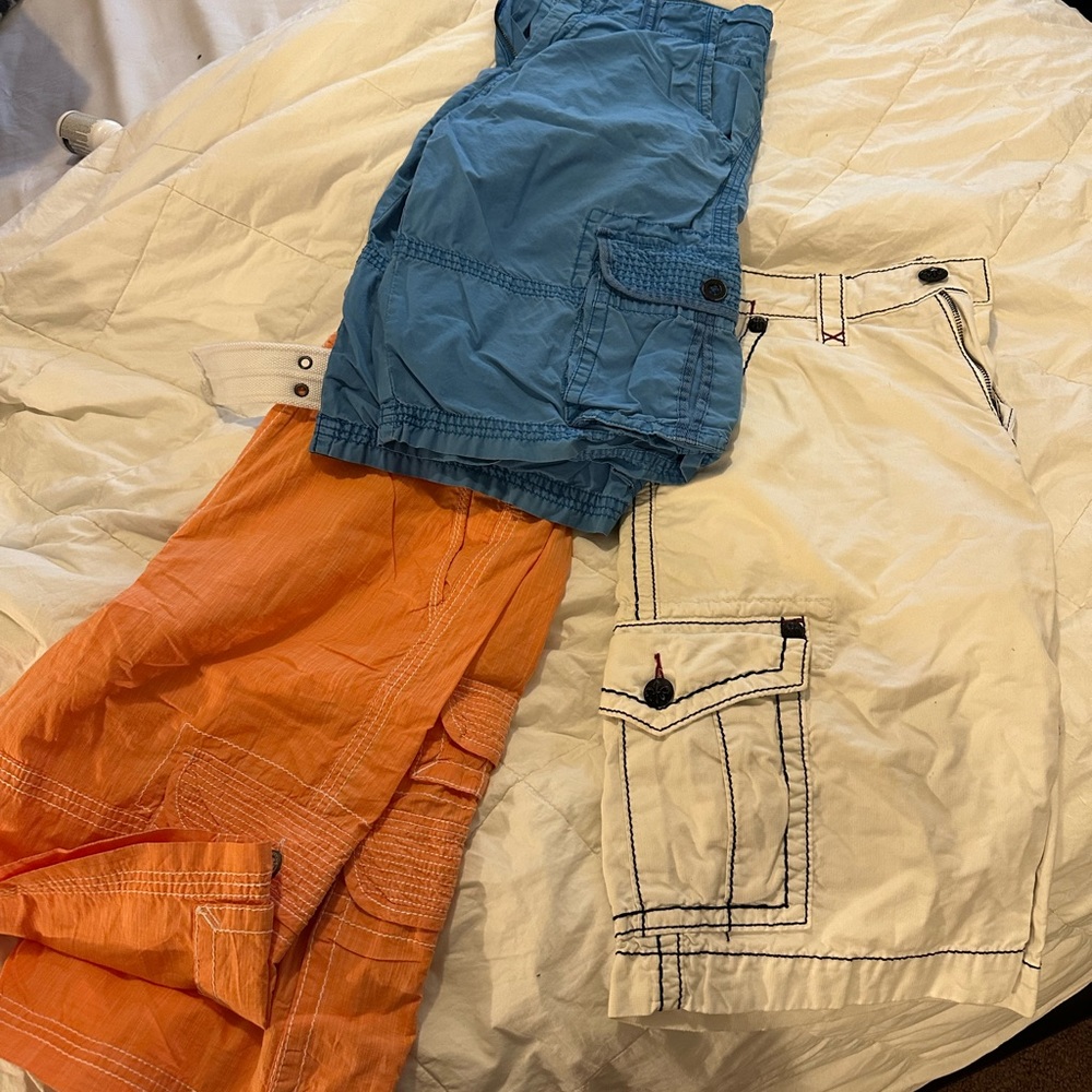 3 pairs of men shorts